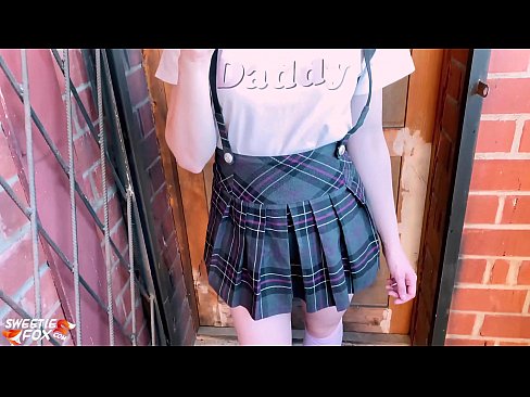 ❤️ 여학생은 그녀의 거시기를 깊이 빨고 수업 대신 성교합니다. ️❌ 하드 포르노 우리 ❌️❤